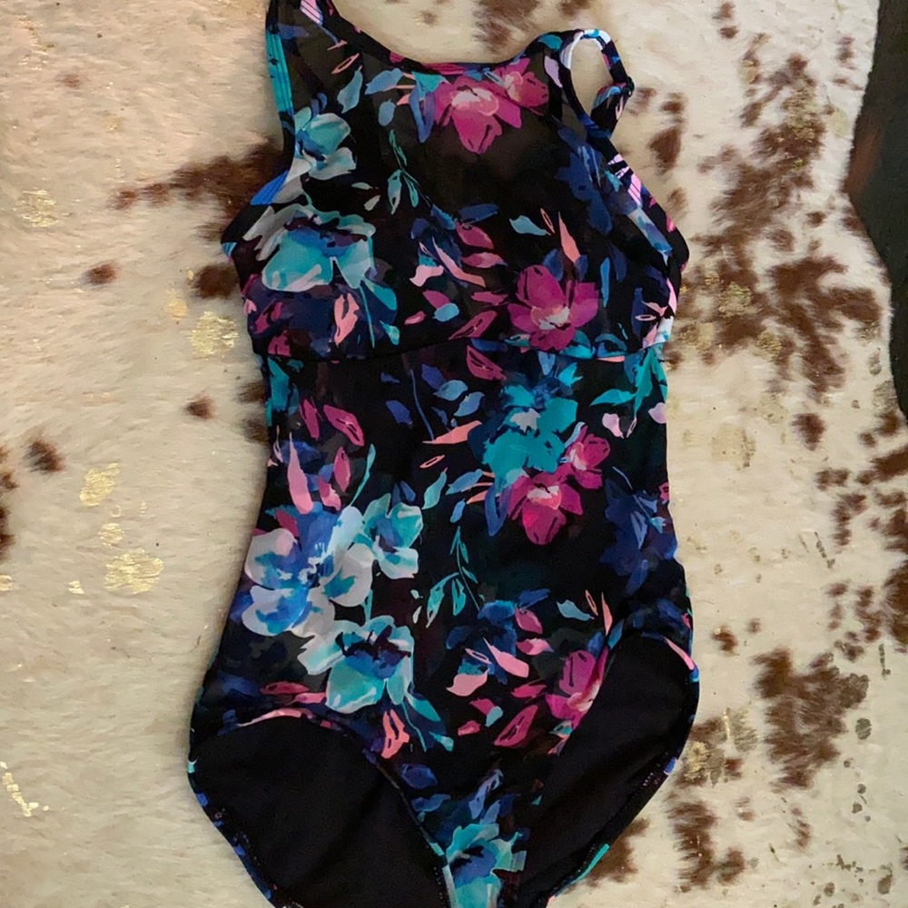 Swim suit